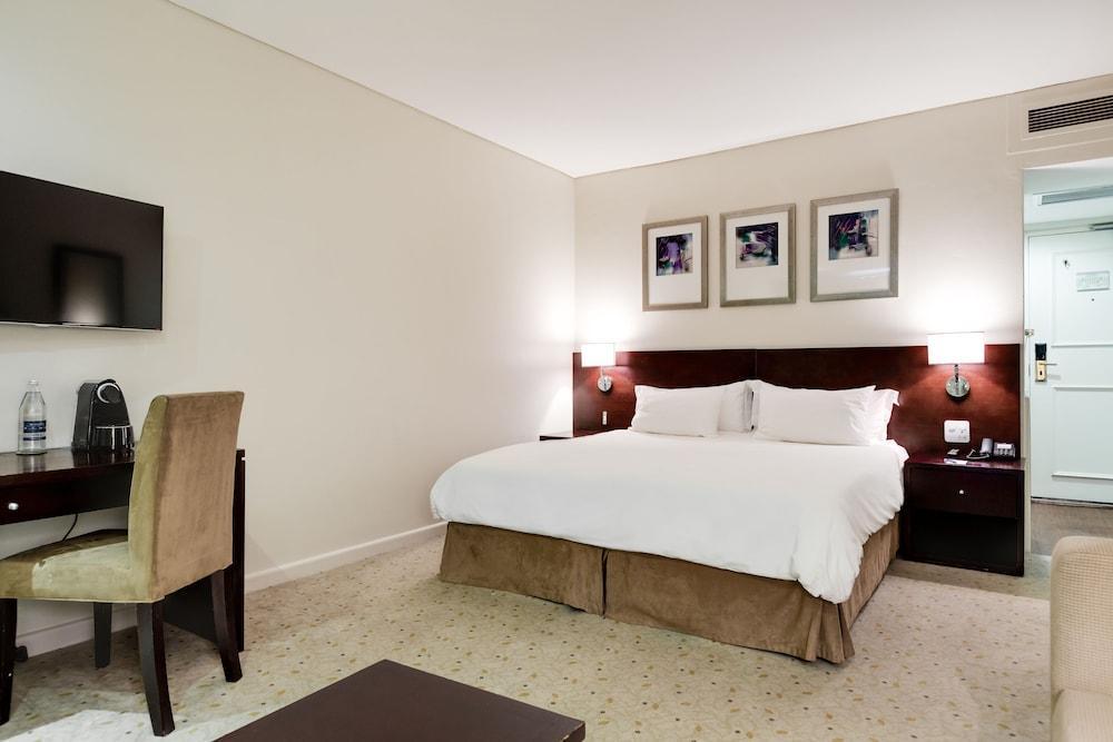 Nh Cape Town The Lord Charles Hotel Exterior photo