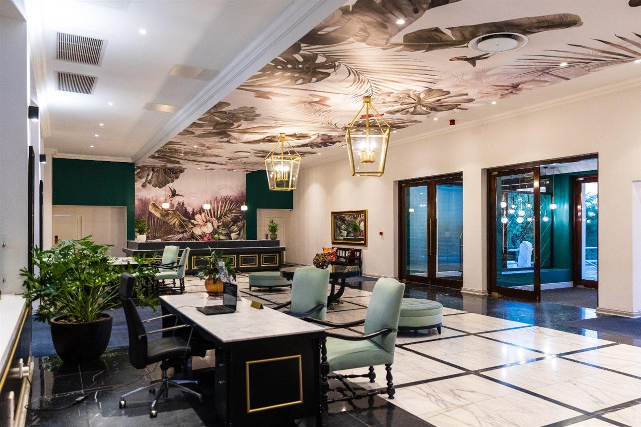 Nh Cape Town The Lord Charles Hotel Exterior photo