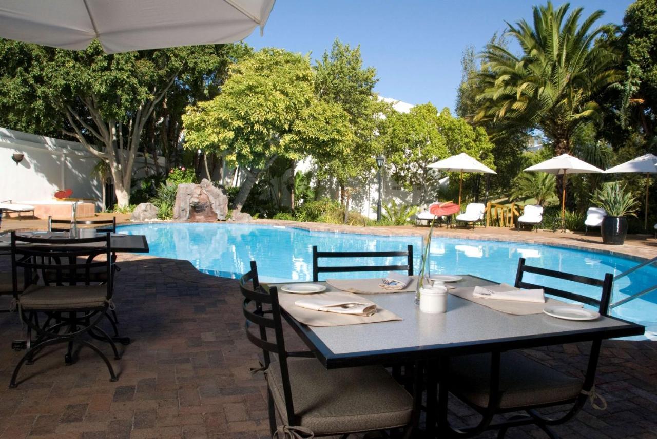 Nh Cape Town The Lord Charles Hotel Exterior photo